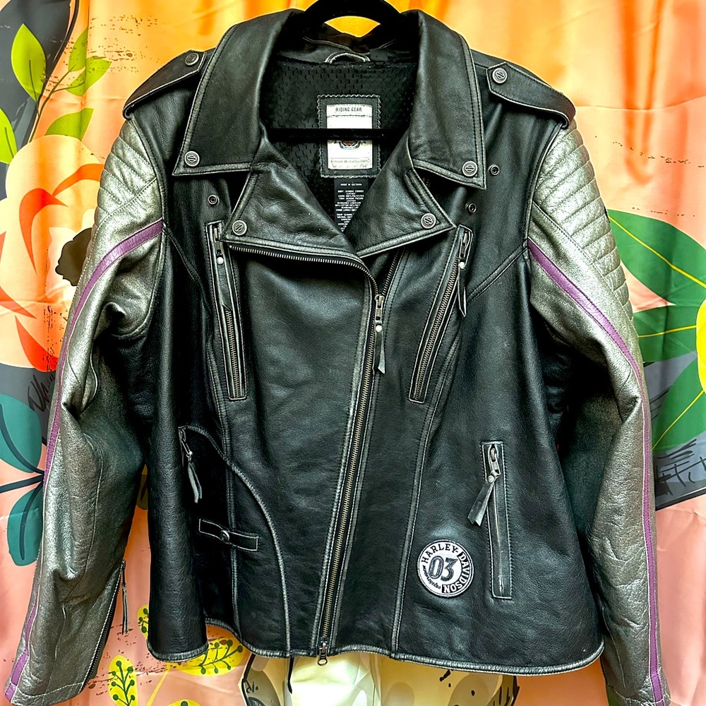 NWOT Harley Davidson woman’s leather motorcycle jacket, rare coat in size 3W